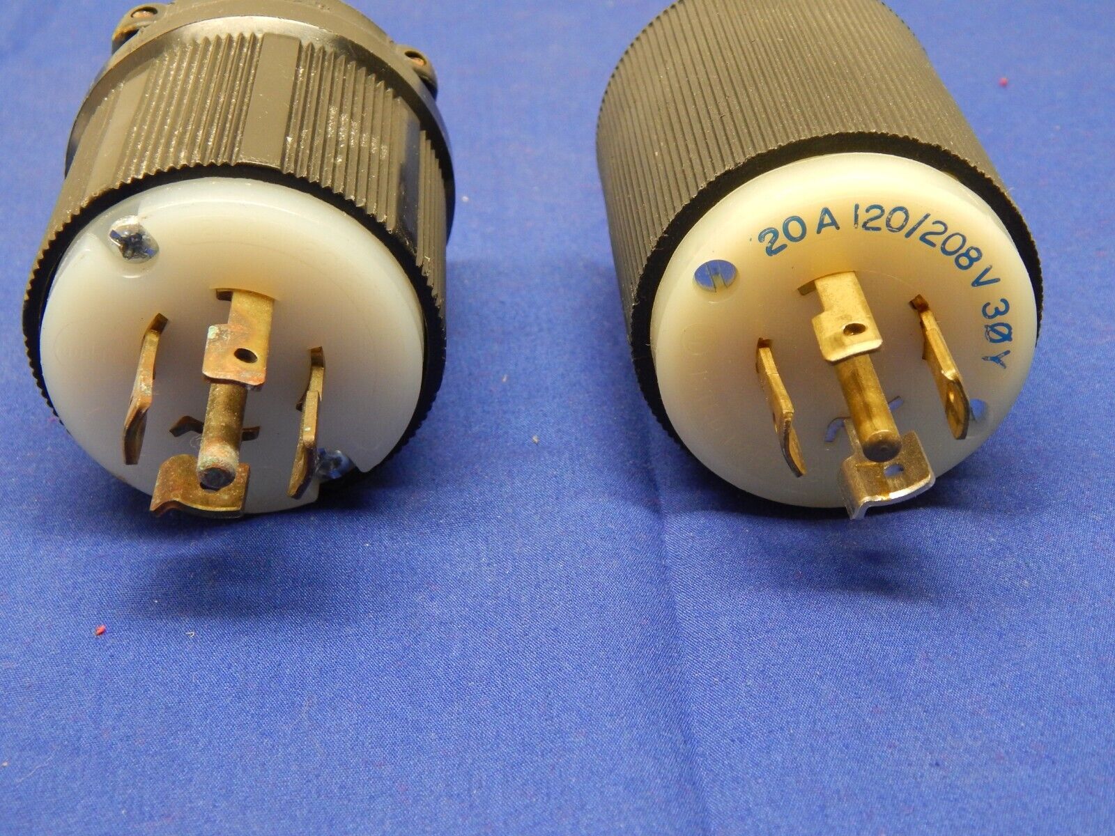HBL2511, Cooper L21-20 20A 120/208V 3ØY Grounding Locking Male Plug, Lot 3 HBL2511, Cooper L21-20 20A 120/208V 3ØY Grounding Locking Male Plug, Lot 3